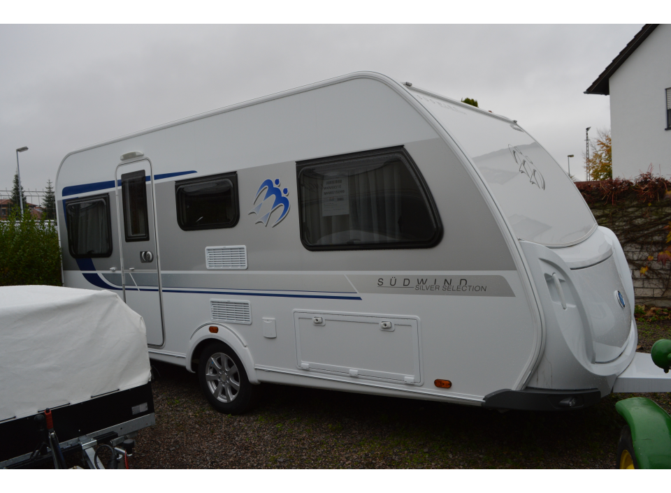 Knaus Südwind 460 EU Silver Selection als Pickup Camper in