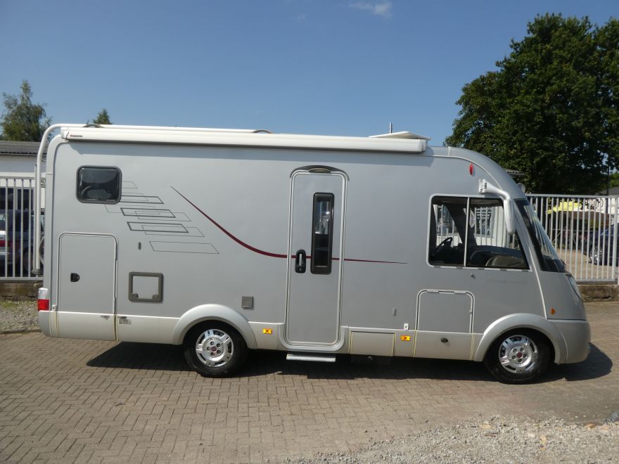 Hymer B-Klasse 524 S Als Integriert In Hamminkeln Bei Caraworld.de