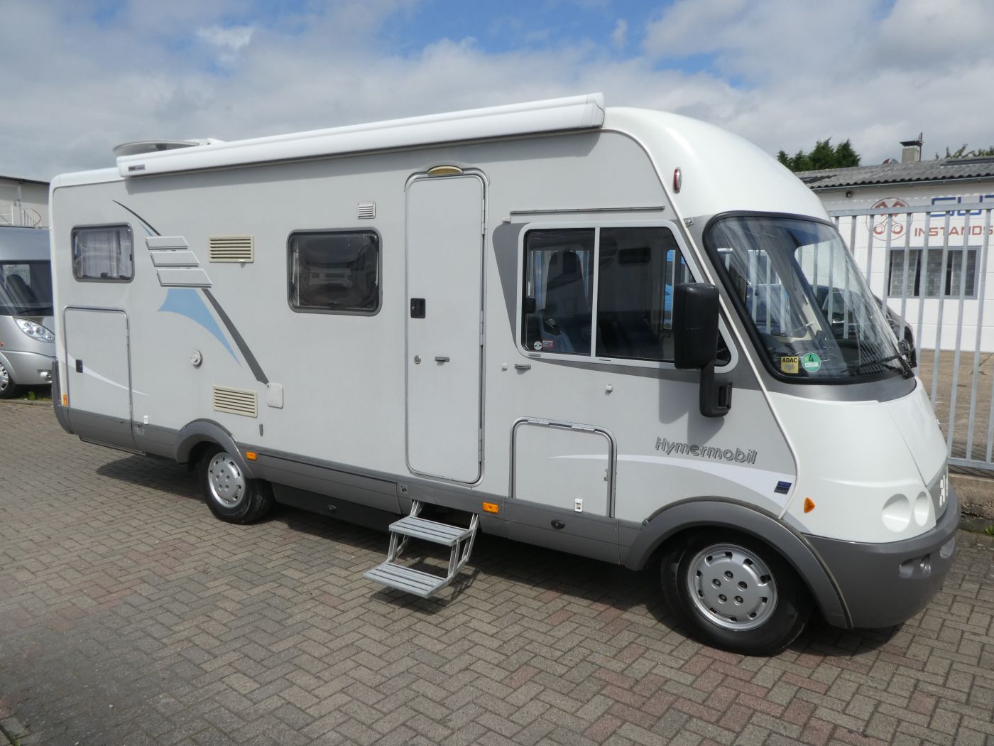 Hymer B-Klasse 614 Als Integriert In Hamminkeln Bei Caraworld.de Von ...