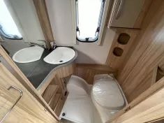 Bild 23 Hymer Eriba Nova Light 442 Super Messepreis !