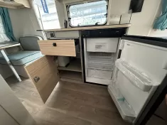 Bild 16 Hymer Eriba Touring 542 *Harbour Blue Edition*Chrom*