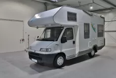 Bild 2 Knaus Traveller 575/Rundsitzgruppe/Markise