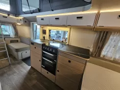 Bild 20 Hymer Eriba Touring 630 Topausstattung  Schlafdach